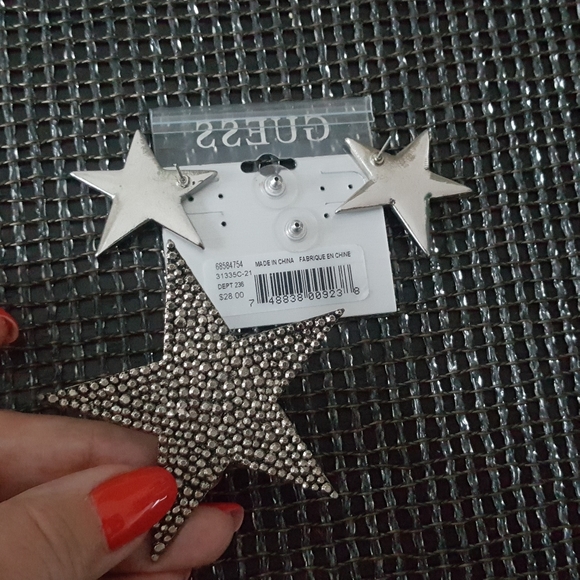 Guess Star Silver-tone Pierced Earrings & Star Pin - Picture 4 of 5